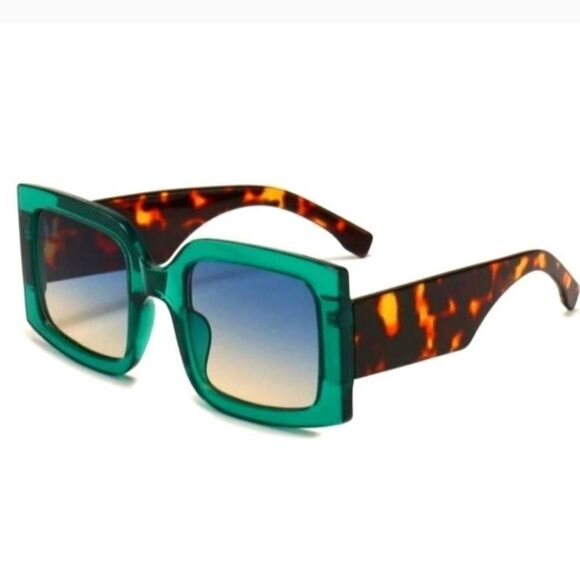 over sized printed sunglasses sunglasses - Picture 1 of 4